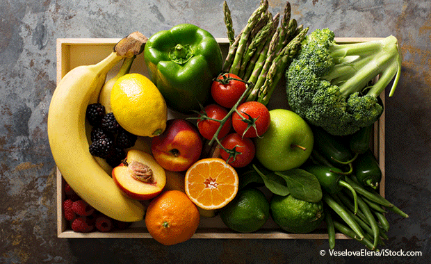 Kiste mit Obst und Gemüse
