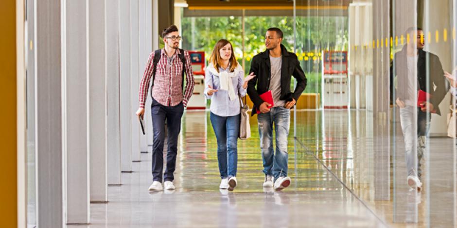 Gang in einer Universität