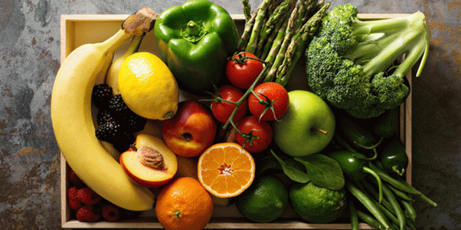 Kiste mit Obst und Gemüse