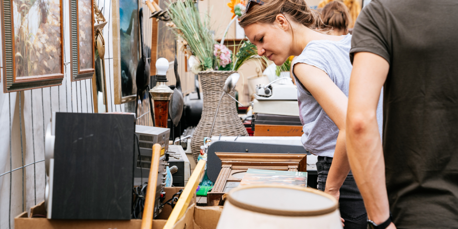 Szene auf dem Flohmarkt