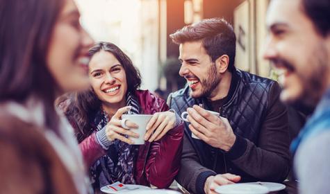 Gesprächssitutaion im Café