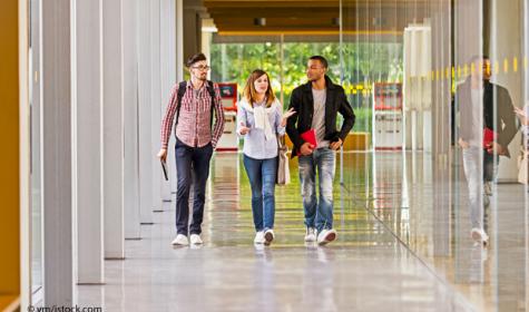 Gang in einer Universität